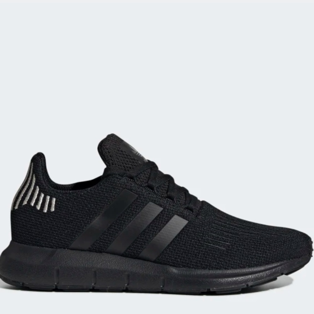 Adidas Swift Run Shoes, Sneakers, Women’s 6.5, black
